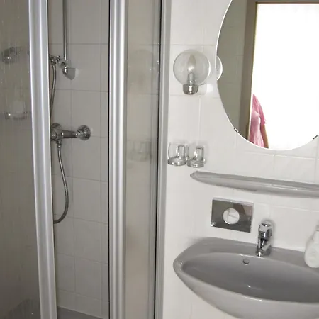 Hotel Maifelder Hof 3*